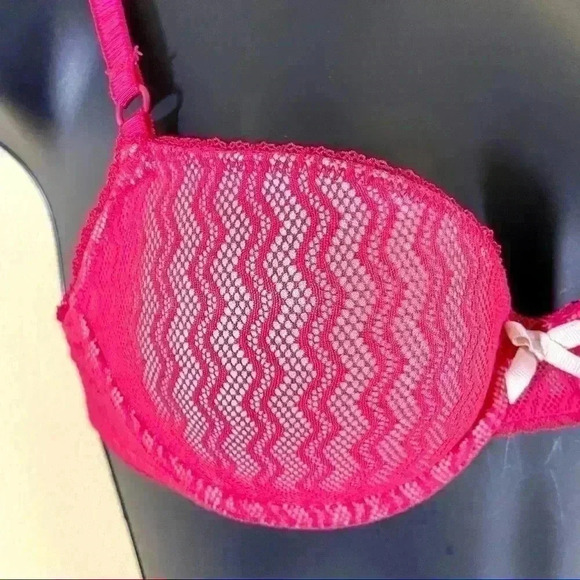 Elle Macpherson Intimates Pink Chevron Crochet Bra - Picture 3 of 11